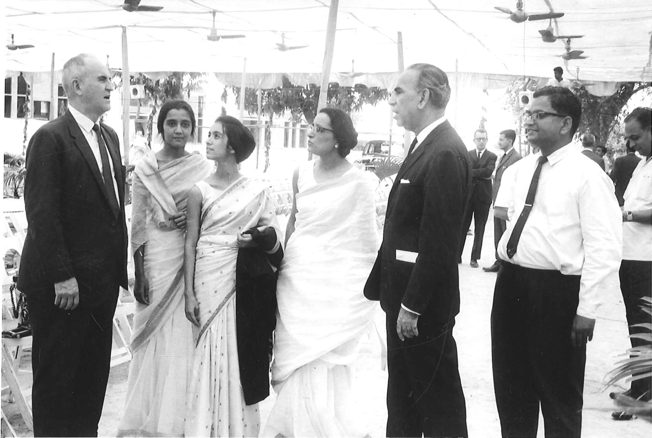 from-left-to-right-dr-douglas-ensminger-ford-foundation-harsha-rawal-dilnavaz-sidhwa-dr-kamla-chowdhry-and-prakash-tandon-iima-board-chairman